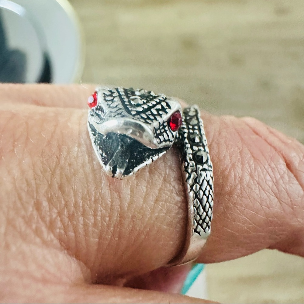 Sterling Silver 925  Snake Ring Red Accents Boho Nature Feminine - Picture 3 of 13